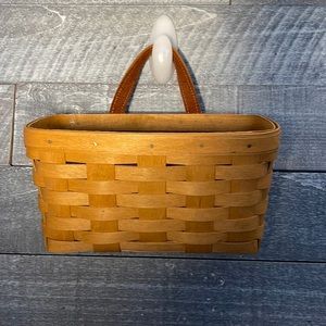 2003 original  Longaberger medium key basket